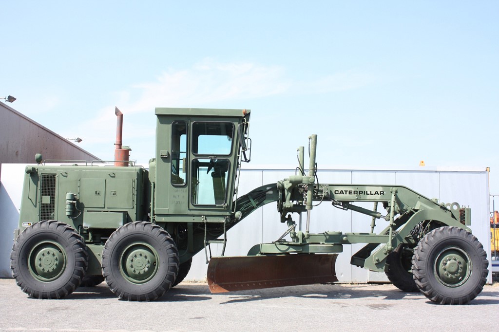 Catapiller130G(C).jpg