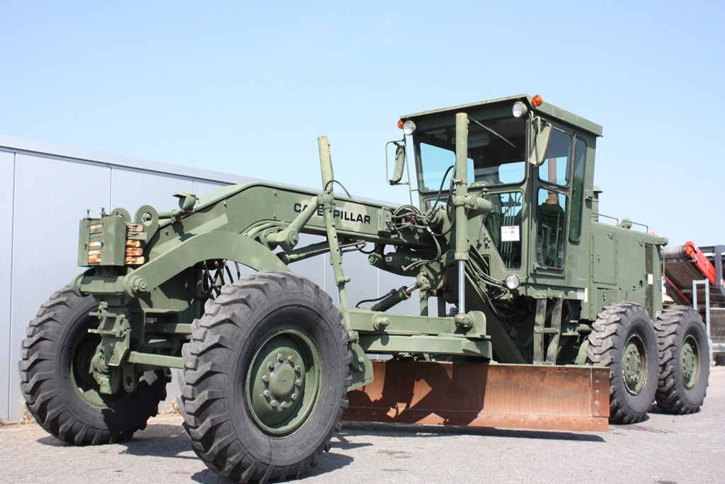 Catapiller130G(B).jpg