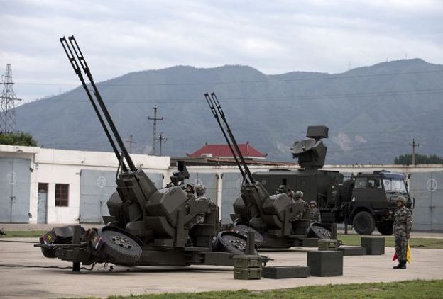 AF902_Chinese_Towed_Air_Defense_and_First_Control_Radar_System_(a).jpg
