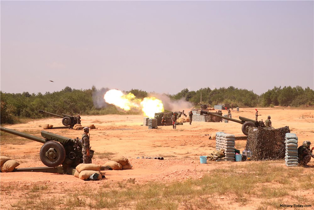 PL-96_(Type_96)_Chinese_152mm_Towed_Howitzer_(b).jpg