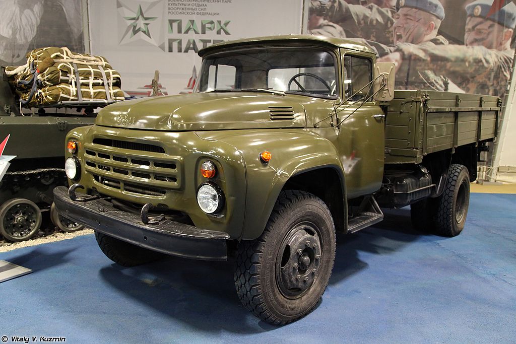 ZIL-130_Truck_(A).jpg