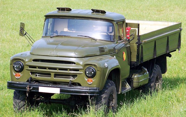 ZIL-130_Truck_(C).jpg