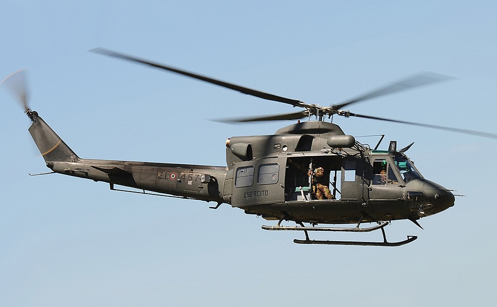 Bell_412(C).jpg