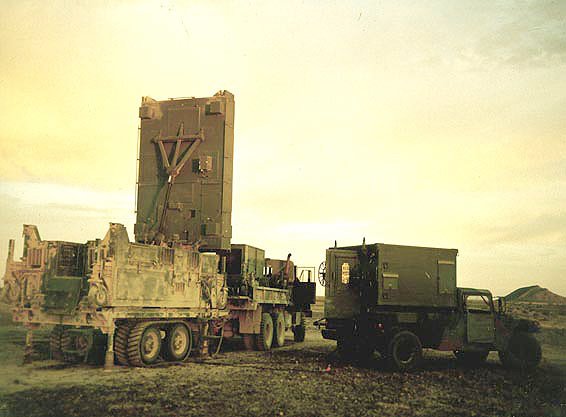 AN_TPQ-37_Firefinder_radar_(B).jpg
