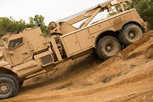 MaxxPro_Recovery_Vehicle_-_Performance_(MRV-P)(B).jpg