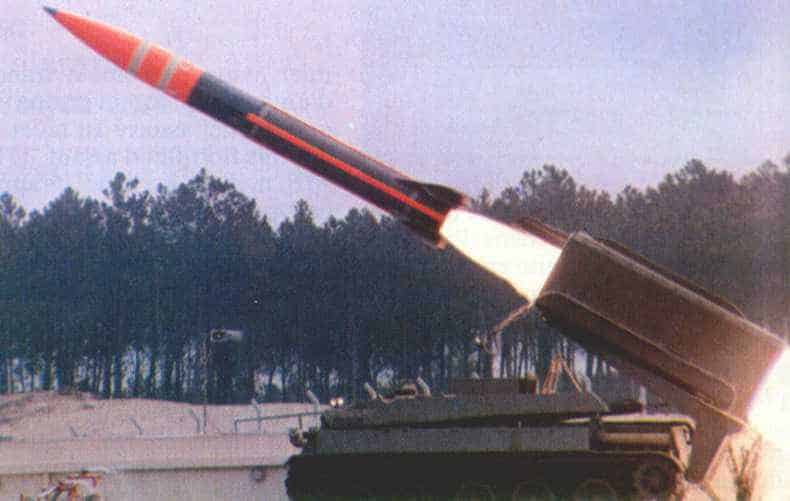 Pluton missile in boosting from launcher. Photo: Chars-francais.net