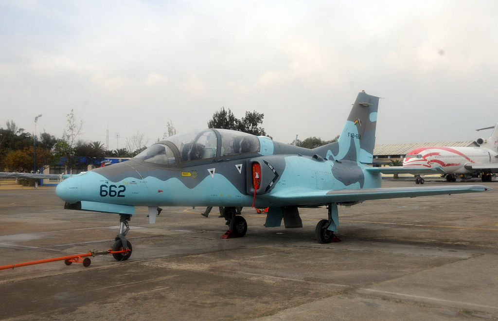 Hongdu_JL-8(B).jpg