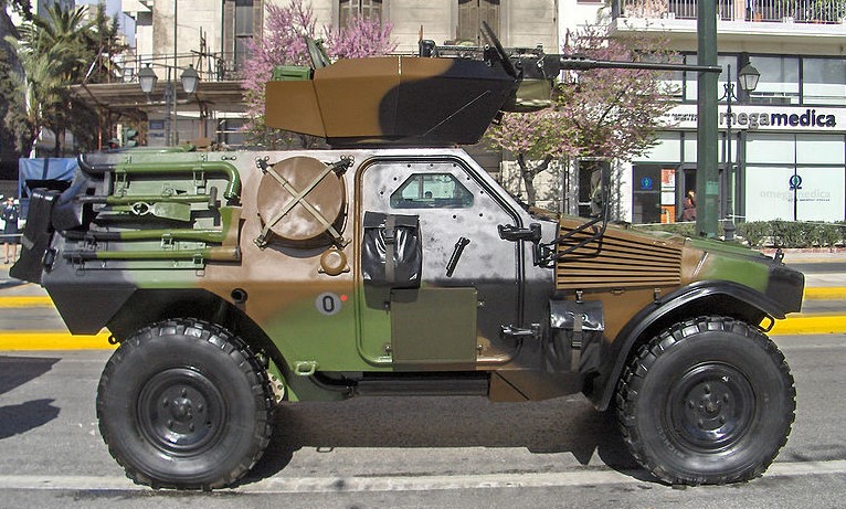 Panhard_VBL_French_4x4_(CC).jpg