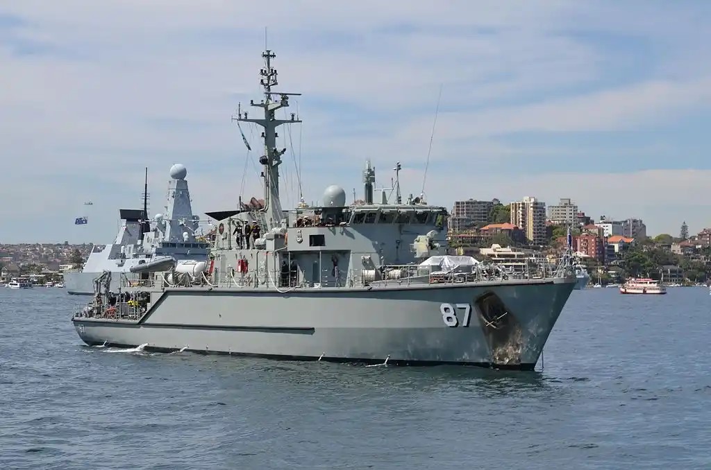 Huon_Class_Aust_Boat_(A).jpg