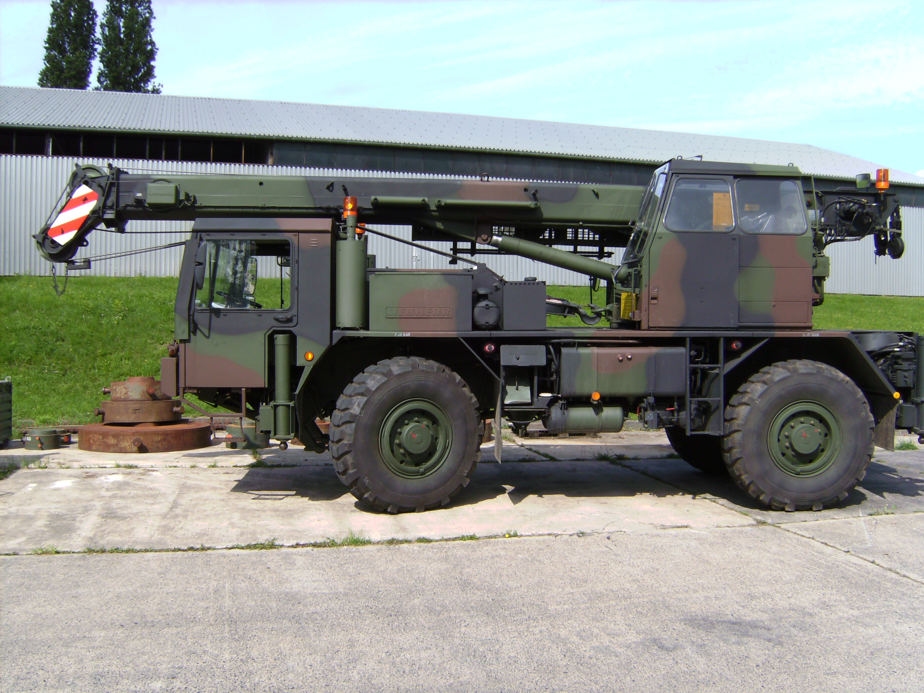 FKL(B).jpg