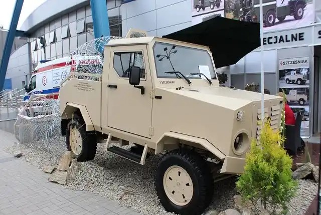 LST_Polish_4x4_(B).jpg