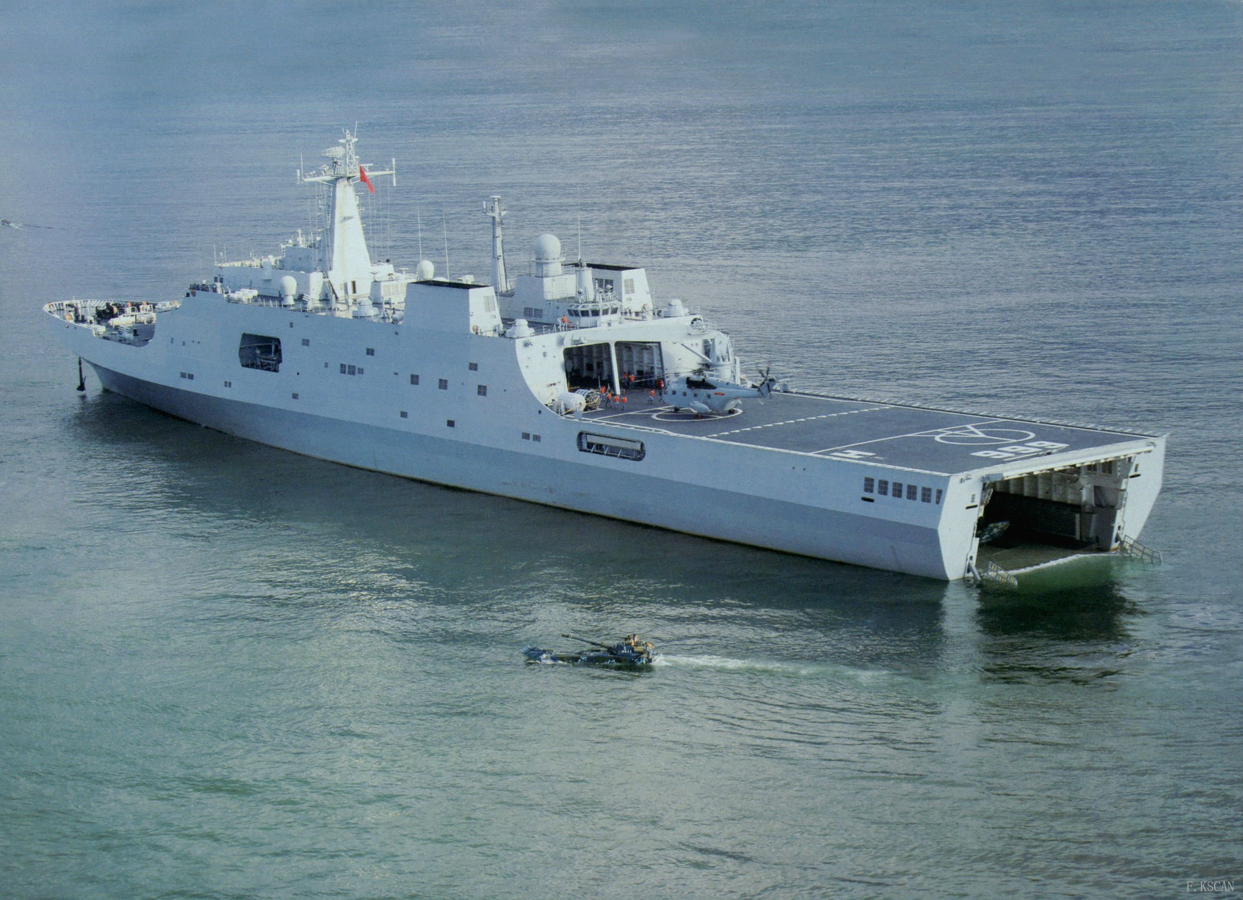 Type_071_Class_(Yuzhao_Class)_(B).jpg