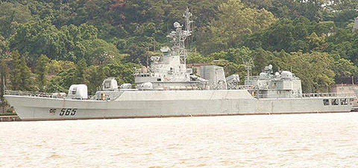 Type_053H3_Class_(Jiangwei_II_Class)_(BB).jpg