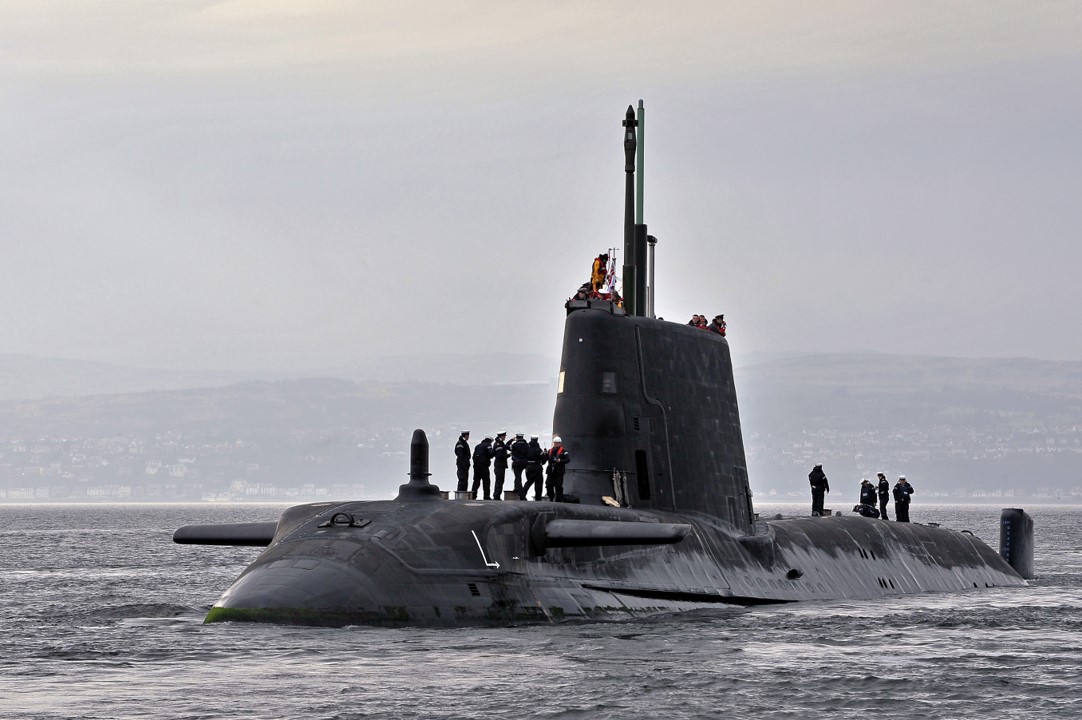 Astute_Class_British_Sub_(C).jpg