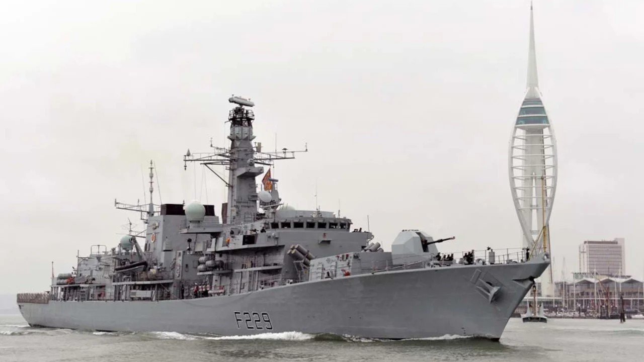 Duke_Class_Frigate_(C).jpg