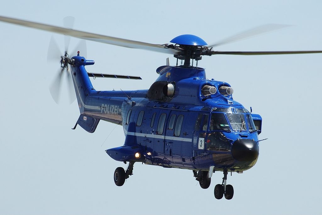 AS332L1_Super_(D).jpg