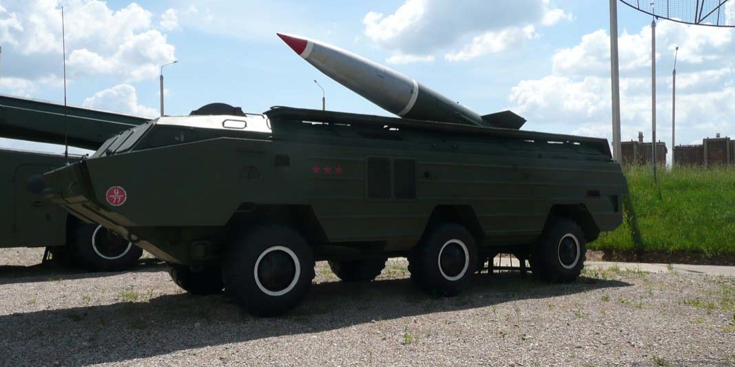 OTR-21_Tochka_(SS-21_Scarab)_(B).jpg