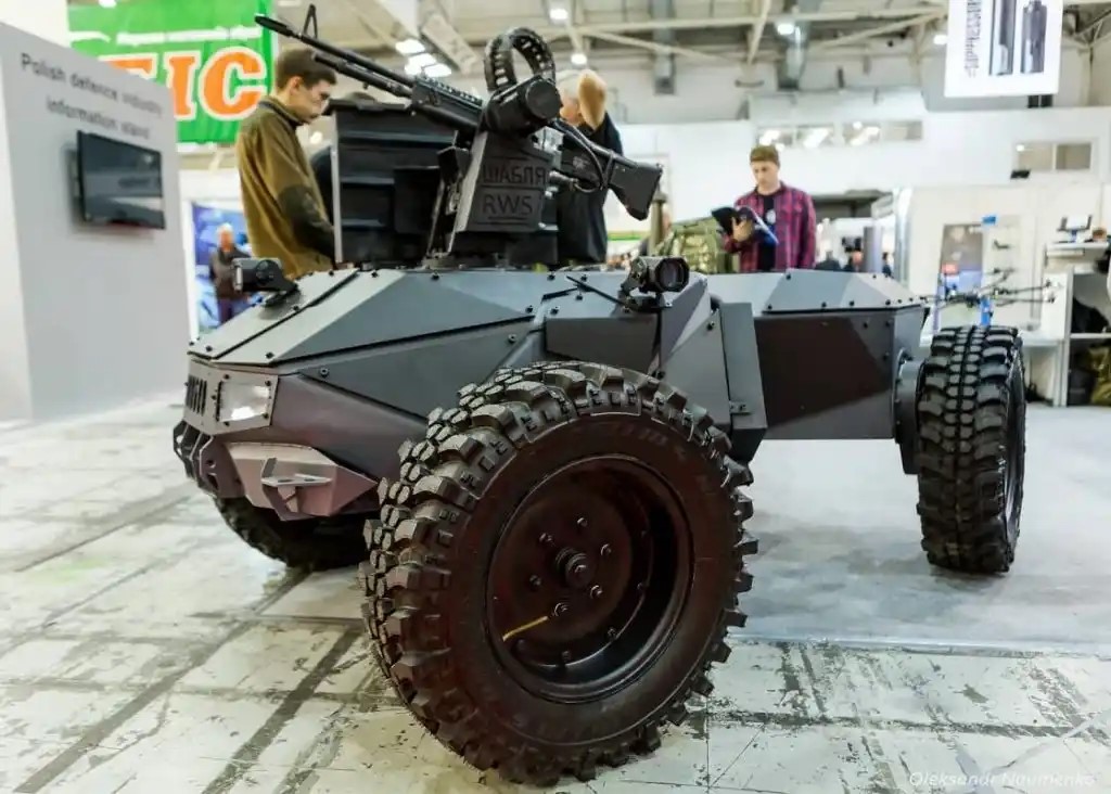 Ironclad_Ukrainian_4x4_(B).jpg