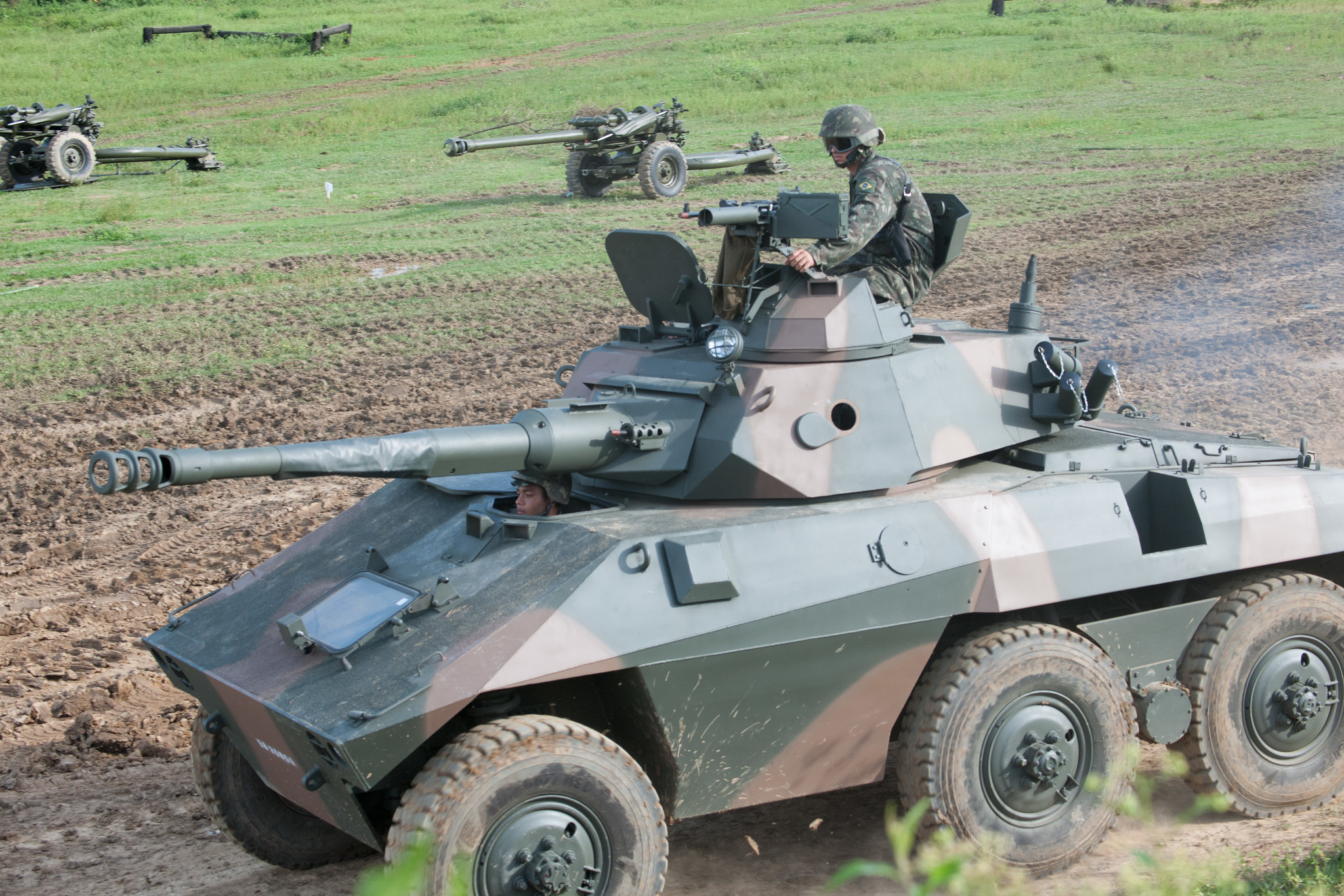 EE-9_Cascavel_(B).jpg