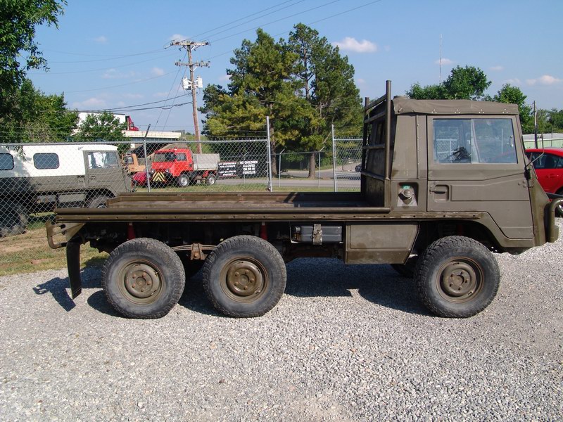 Pinzgauer_712T(C).jpg