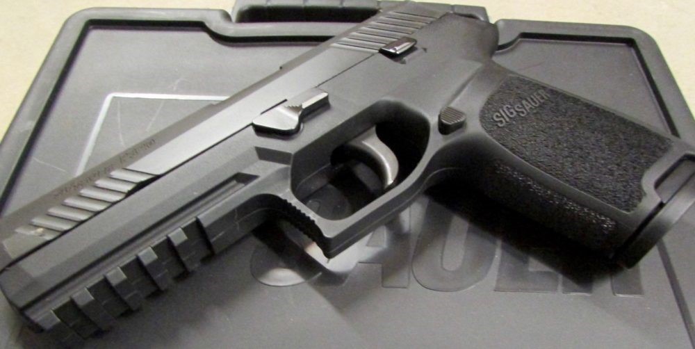 SIG_Sauer_P320_(CC).jpg