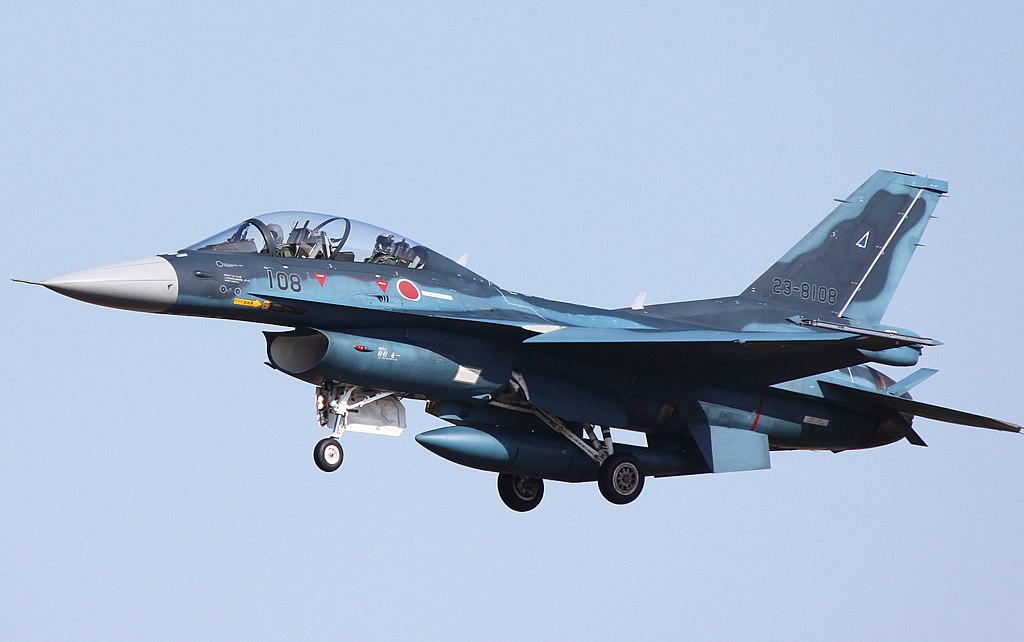 Mitsubishi_F-2_Japanese_Strike_Fighter_Aircraft_(B).jpg