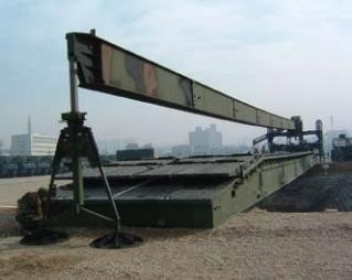 Dry_Support_Bridge_(DSB)_(CC).jpg