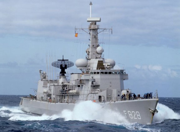 Figure 1: LW 08 on board of the Chilean frigate “Abraham van der Hulst” (© www.fuerzasnavales.com)
