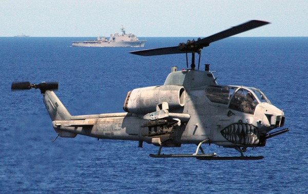 AH-1W_Super_Cobra_(BB).jpg
