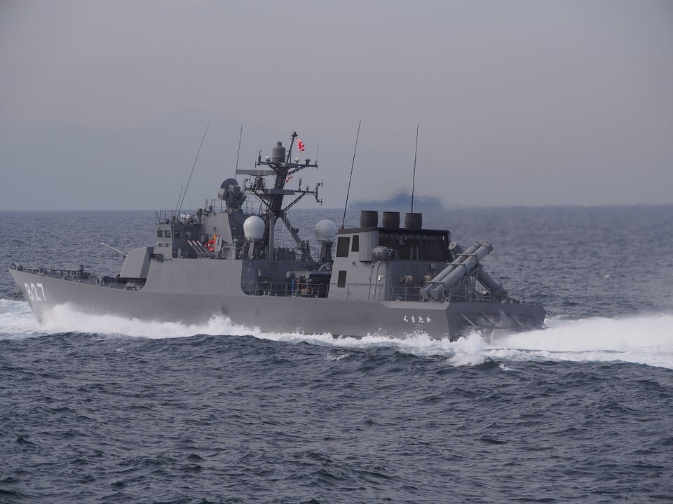 Hayabusa-class_patrol_boat_(C).jpg
