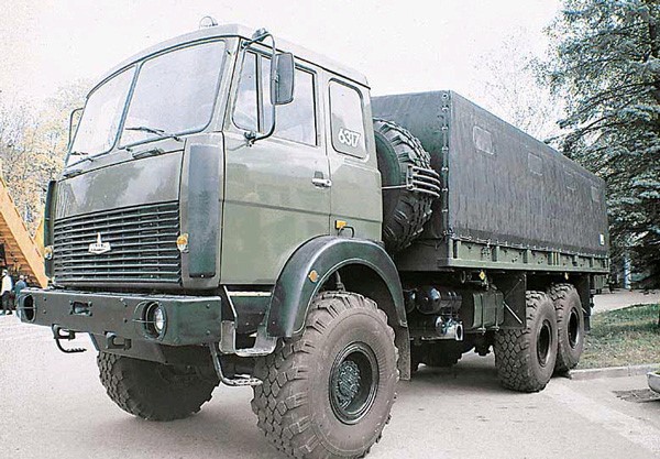 MAZ6317_Belarusian_Truck_(C).jpg