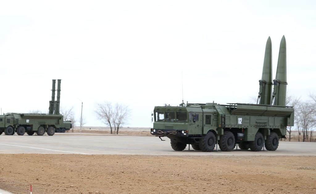 Comparison of Iskander ballistic and cruise missile launchers. Photo: KBM