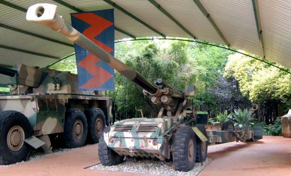 G-5_South_African_155mm_(AA).jpg