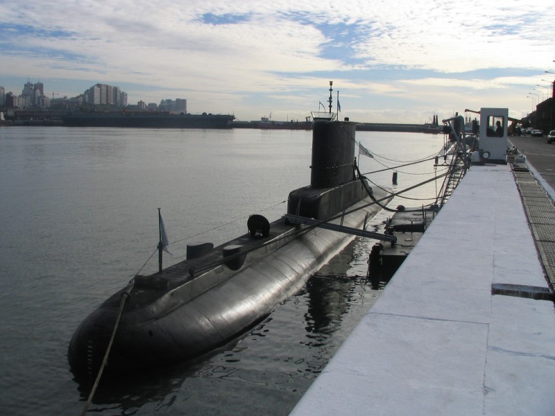 Type_209_submarine(C).jpg