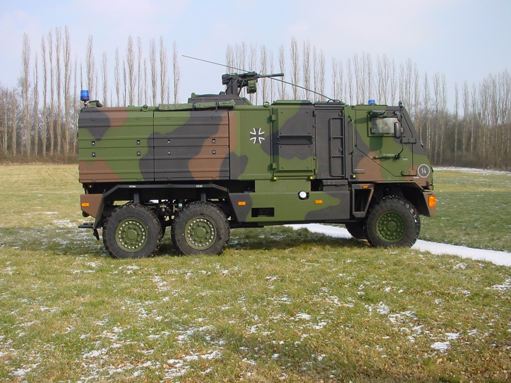 Rheinmetall_Yak_(B).jpg