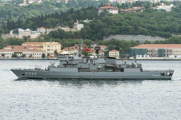 Yuvuz_Class_MEKO_200_Class_(B).jpg