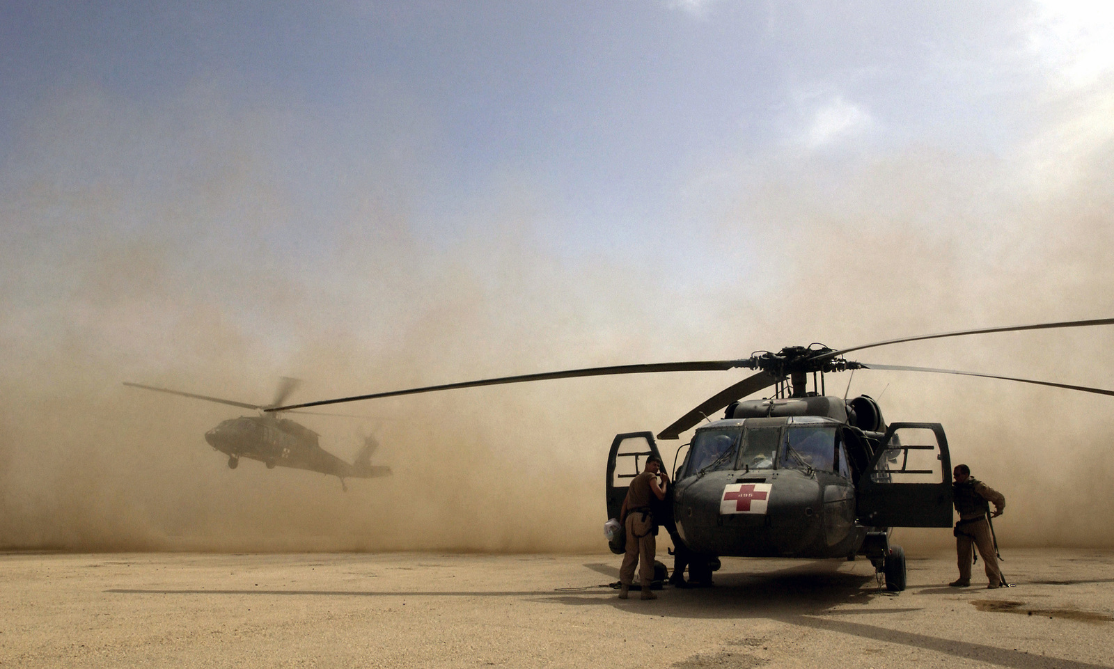 UH-60Q_Black_Hawk(B).jpg