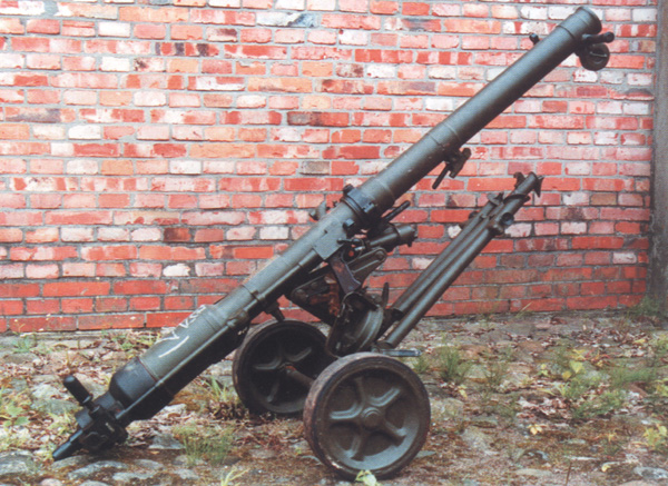 B_10_82MM_RECOILESS_GUN(B).jpg