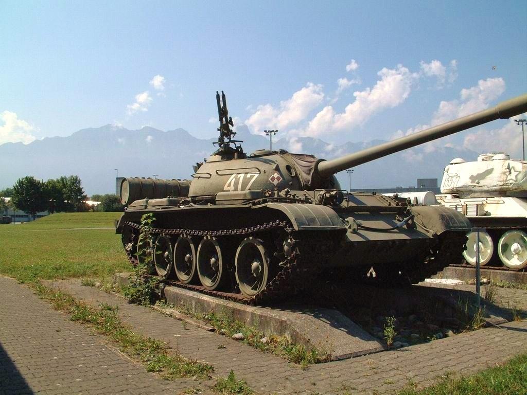 T-54_Russian_Main_Battle_Tank_(MBT)_(B).jpg