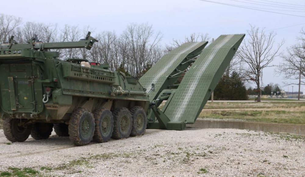 Stryker_AVLB_(B).jpg