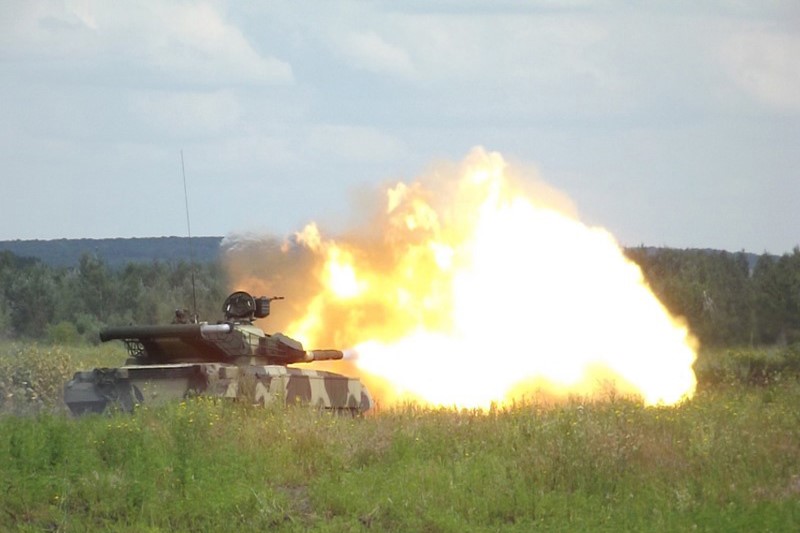 T-64B1M_Ukrainian_MBT_(C).jpg
