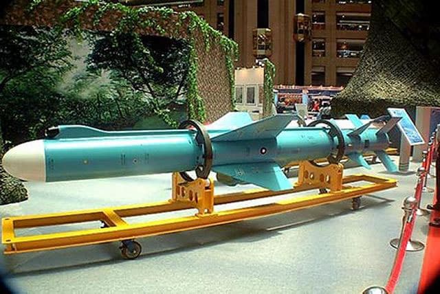 An HF-2E missile on display.