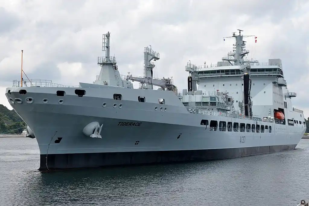 Tide_Class_British_Tanker_(A).jpg