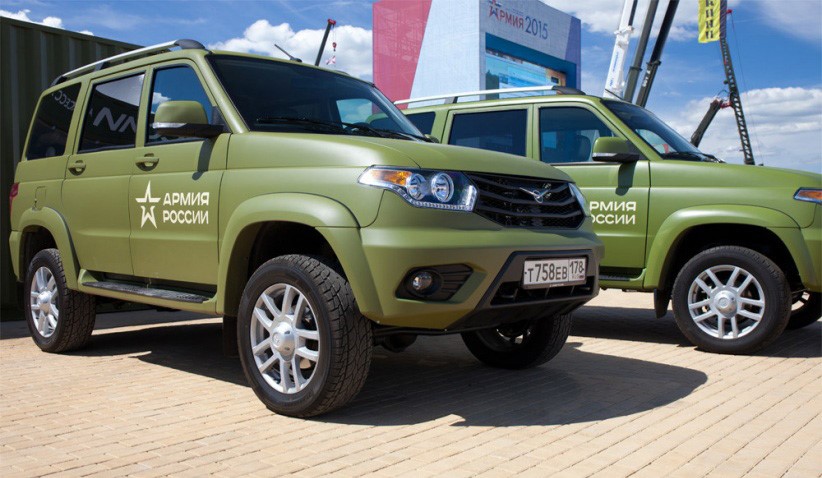 UAZ_Patriot_Russian_4x4_(BB).jpg