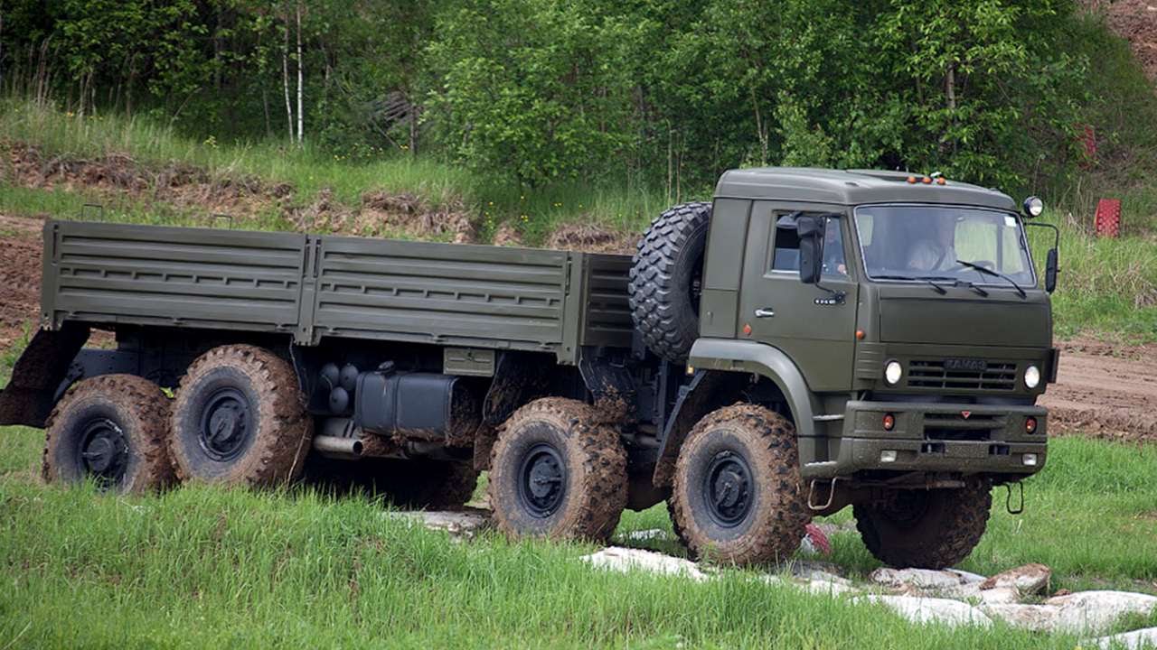 KAMAZ-6560_(C).jpg