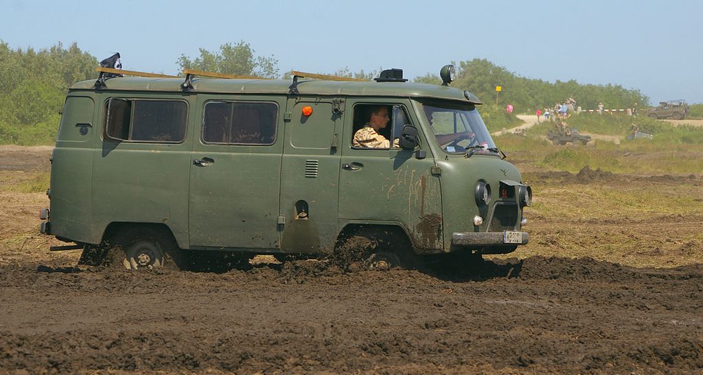 UAZ-452(A).jpg
