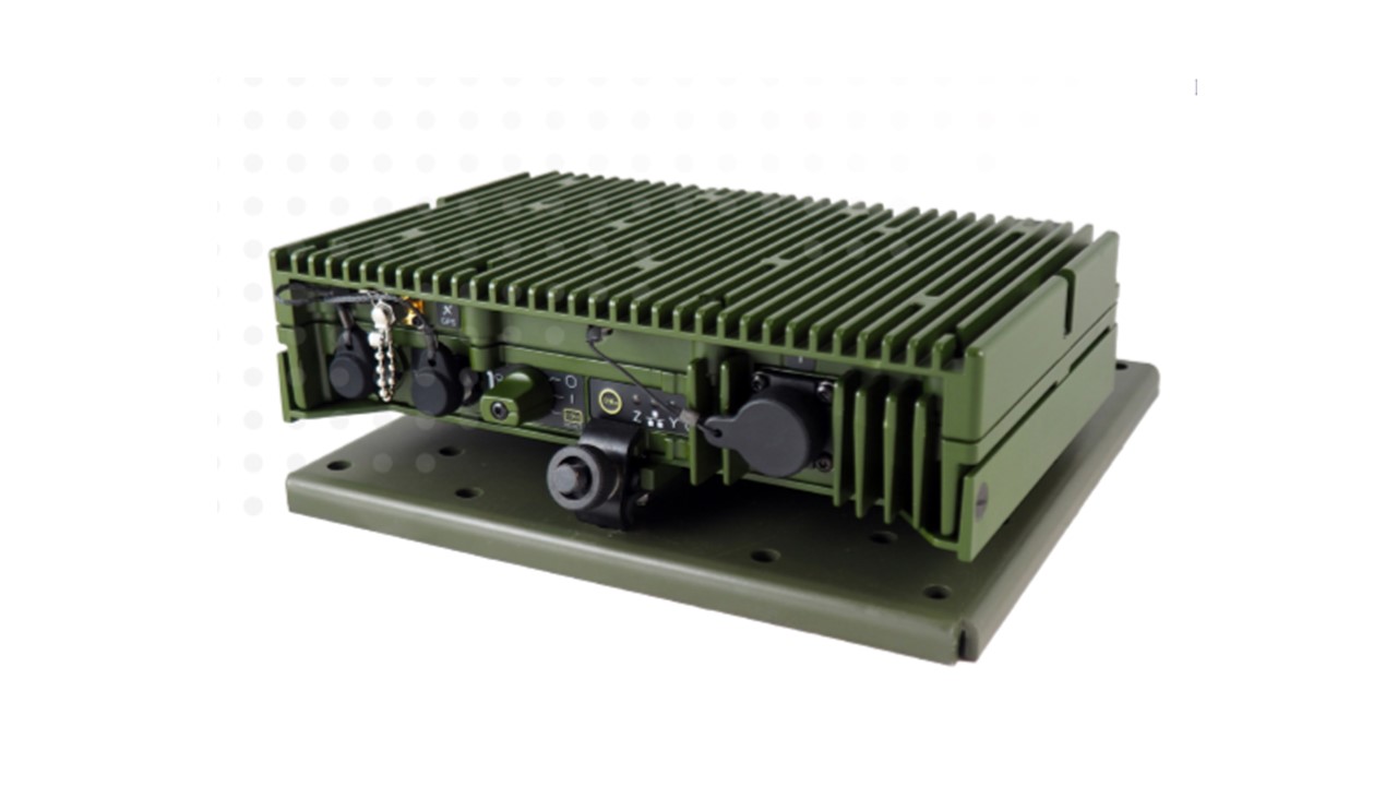 UM620_Norwegian_Vehicle-Mounted_UHF_IP_Broadband_Radio_-_2.jpg