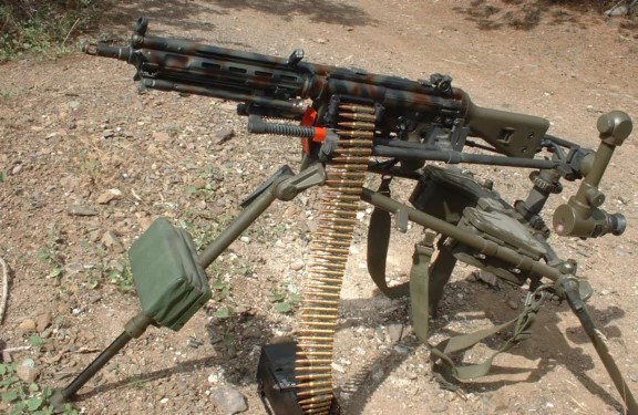 Heckler_and_Koch_HK21_(B).jpg