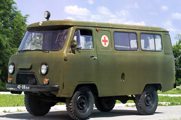 UAZ-452D_Ambulance(A).jpg