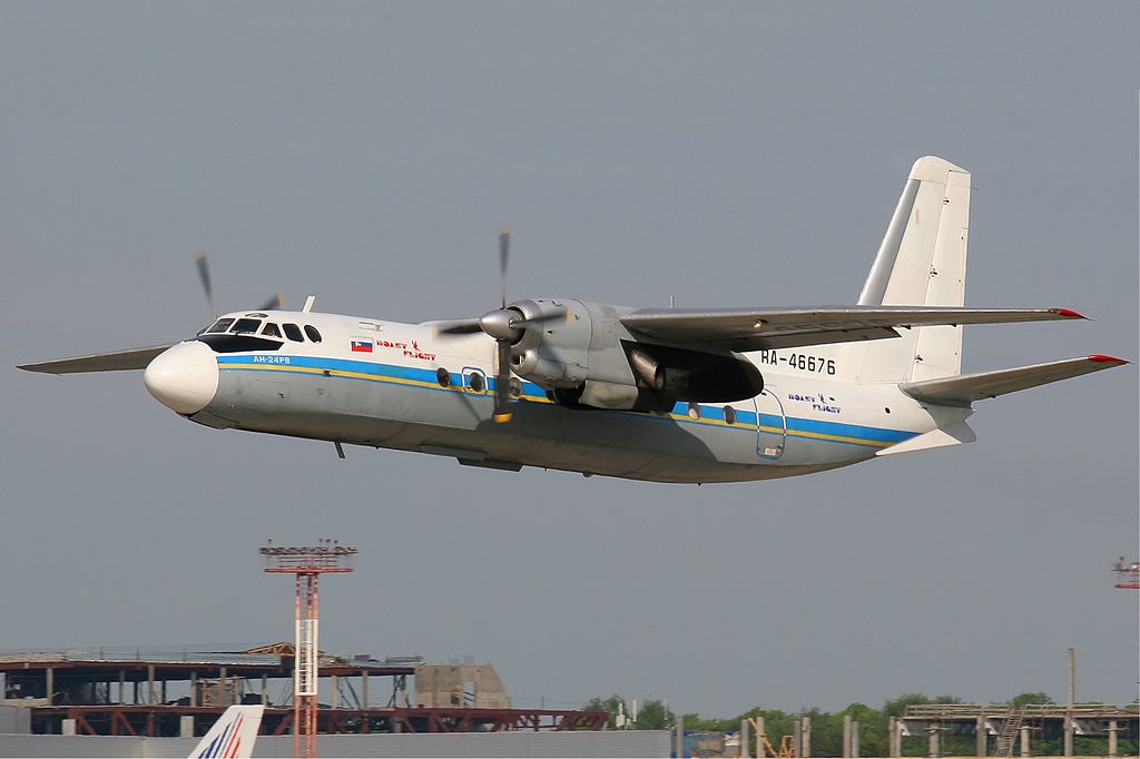 Antonov_An-24(B).jpg